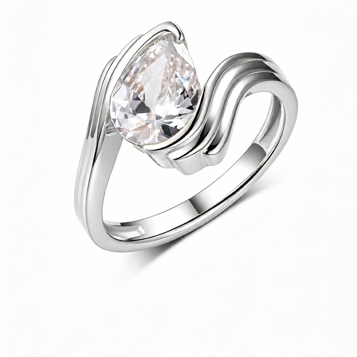 Soléa Teardrop Ring