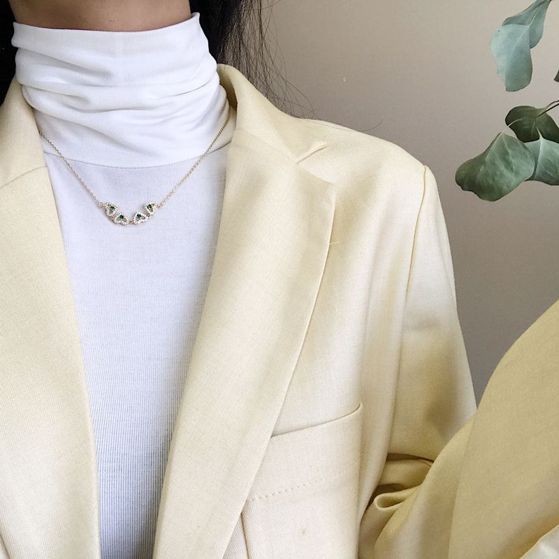 Lucky Aura Clover Necklace