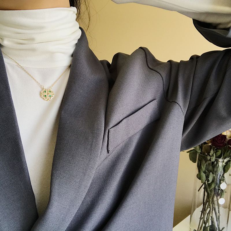 Lucky Aura Clover Necklace