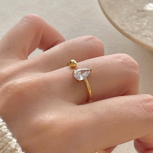 Veloura Ring