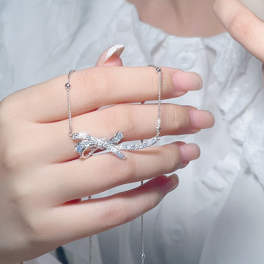 Azurblaue Schleifenhalskette