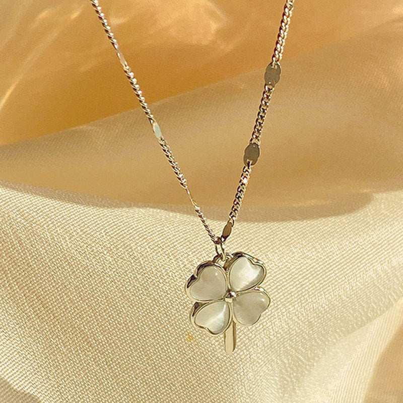 Clover Necklace