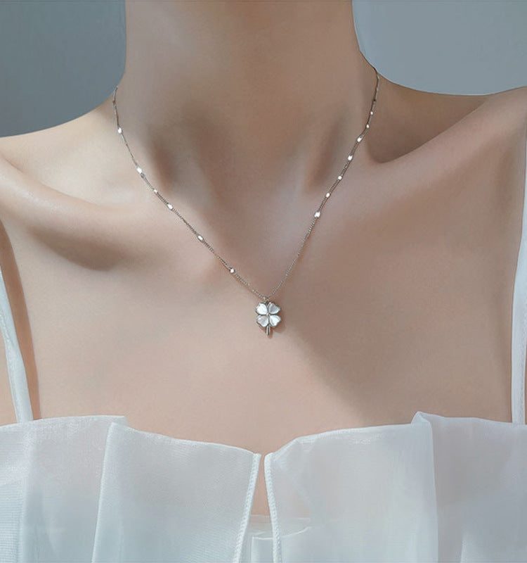 Clover Necklace