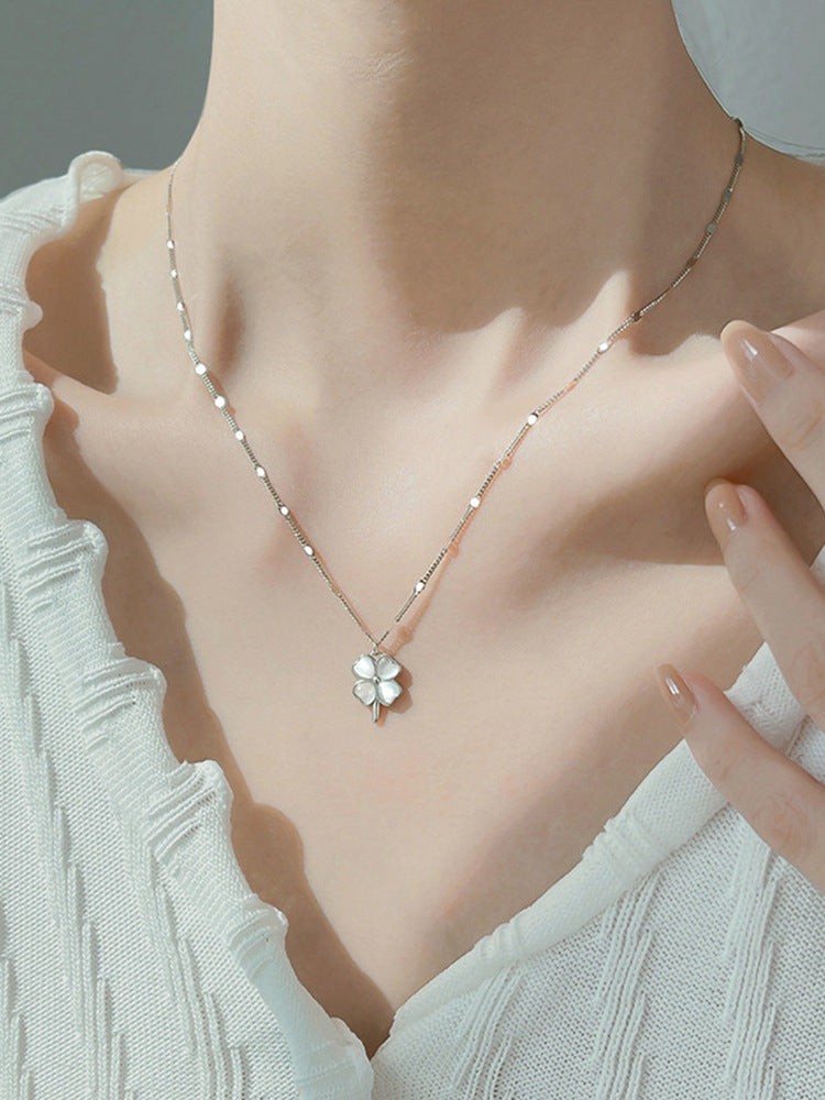 Clover Necklace