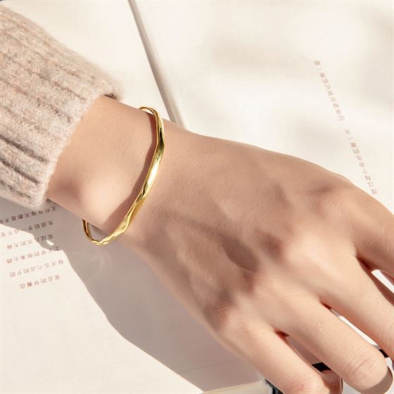 Minimalist Open Bangle